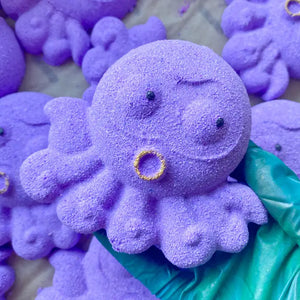 Bathe Enchanted Bath Bomb - Oscar the Octopus