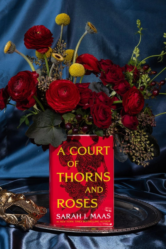 Sarah J. Maas A Court of Thorns and Roses Ceramic Vase