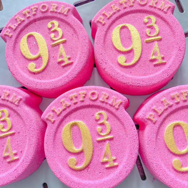 Bathe Enchanted Bath Bomb - Platform 9 3/4
