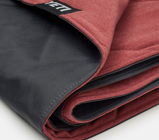 YETI LOWLANDS® Waterproof & Pet Proof Blanket