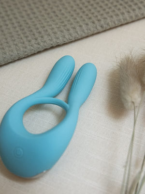 The Natural Love Company Medlar Cock Ring with Vibrating Clitoral Prongs