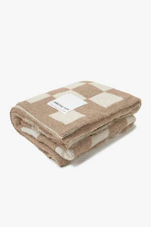 Arctic Fox 100% Recycled Teddy Throw - Plastic Freedom