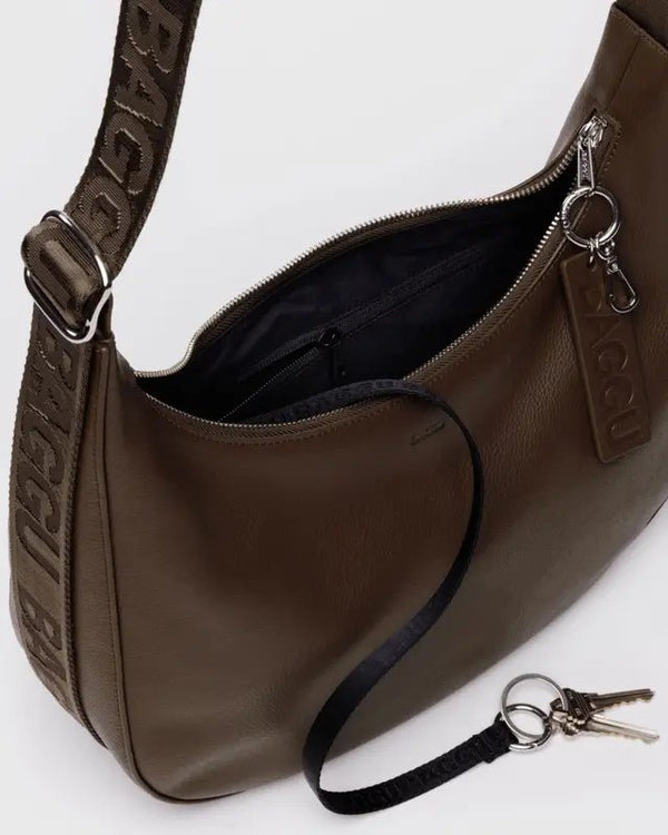 BAGGU Crescent Bag Medium - Recycled Leather - Plastic Freedom