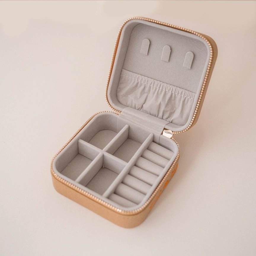 Cai & Jo Travel Linen Jewellery Case Square - Plastic Freedom