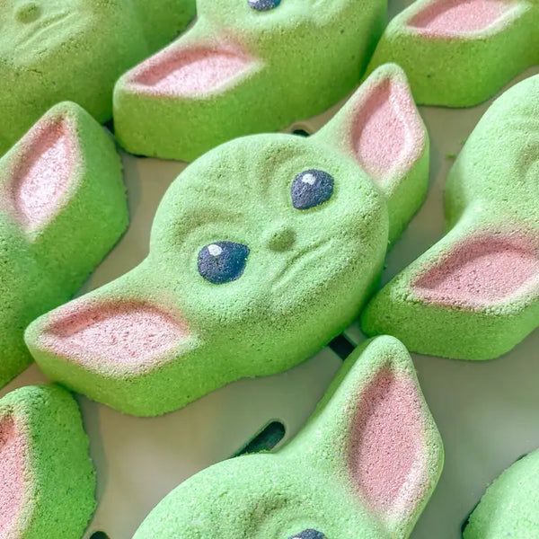 Bathe Enchanted Bath Bomb - Grogu Inspired Alien