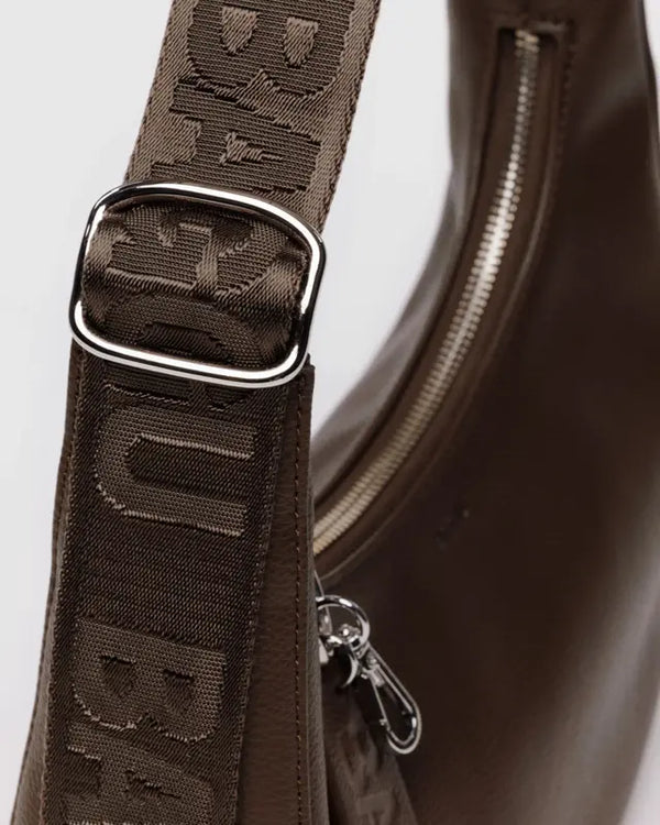 BAGGU Crescent Bag Small - Recycled Leather