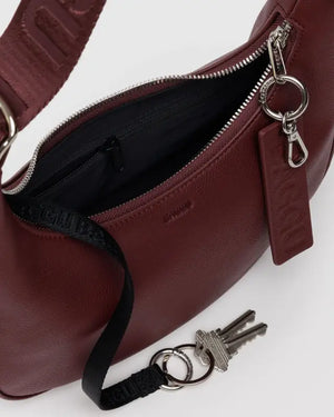 BAGGU Crescent Bag Small - Recycled Leather
