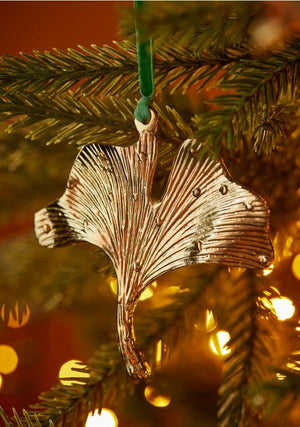 Namaste Botanical Leaf Christmas Tree Decoration - x8 Pack - Plastic Freedom