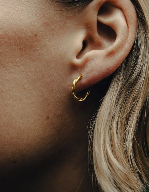 Nordic Muse Gold Small Entwined Latch Waterproof Hoop Earrings - Plastic Freedom