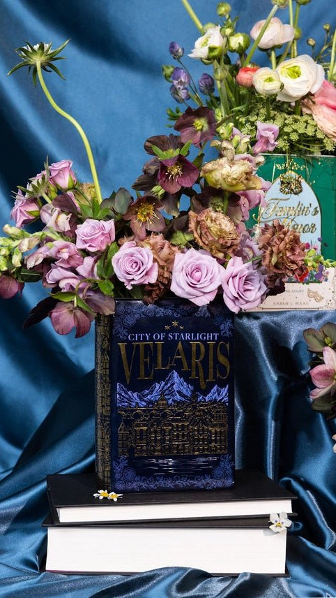 Sarah J. Maas Night Court Velaris Ceramic Vase - Plastic Freedom
