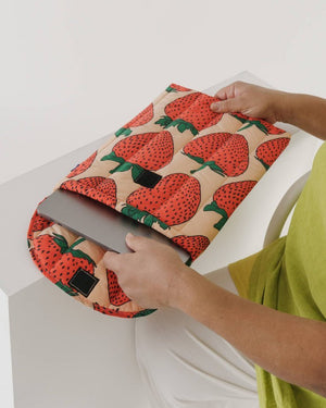BAGGU Puffy Laptop Sleeve 16" - Recycled - Plastic Freedom