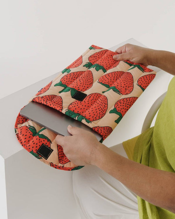 BAGGU Puffy Laptop Sleeve - Recycled - Plastic Freedom