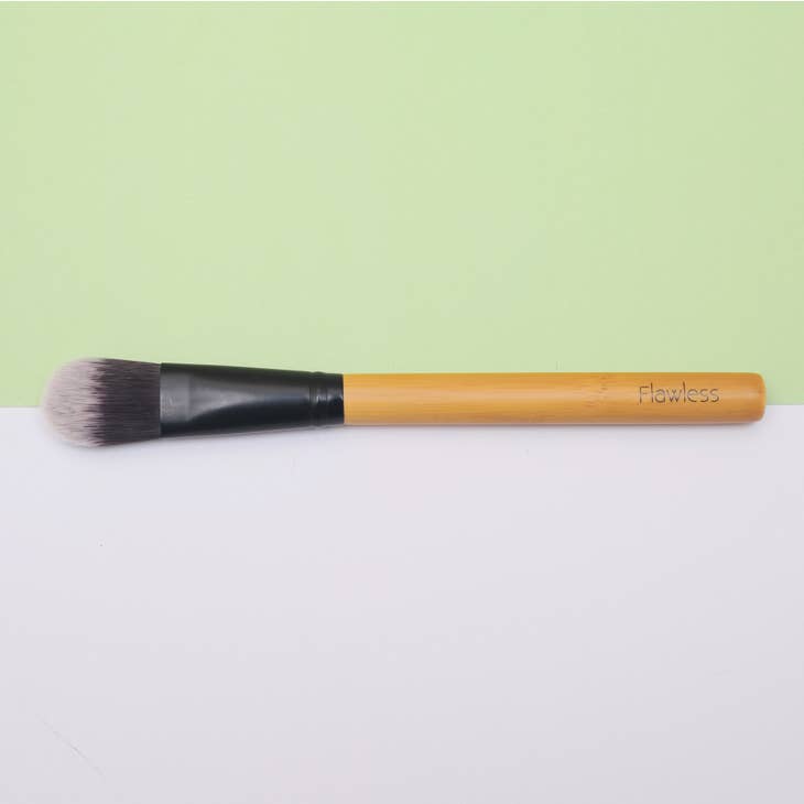 Flawless Foundation Bamboo Makeup Brush - Plastic Freedom