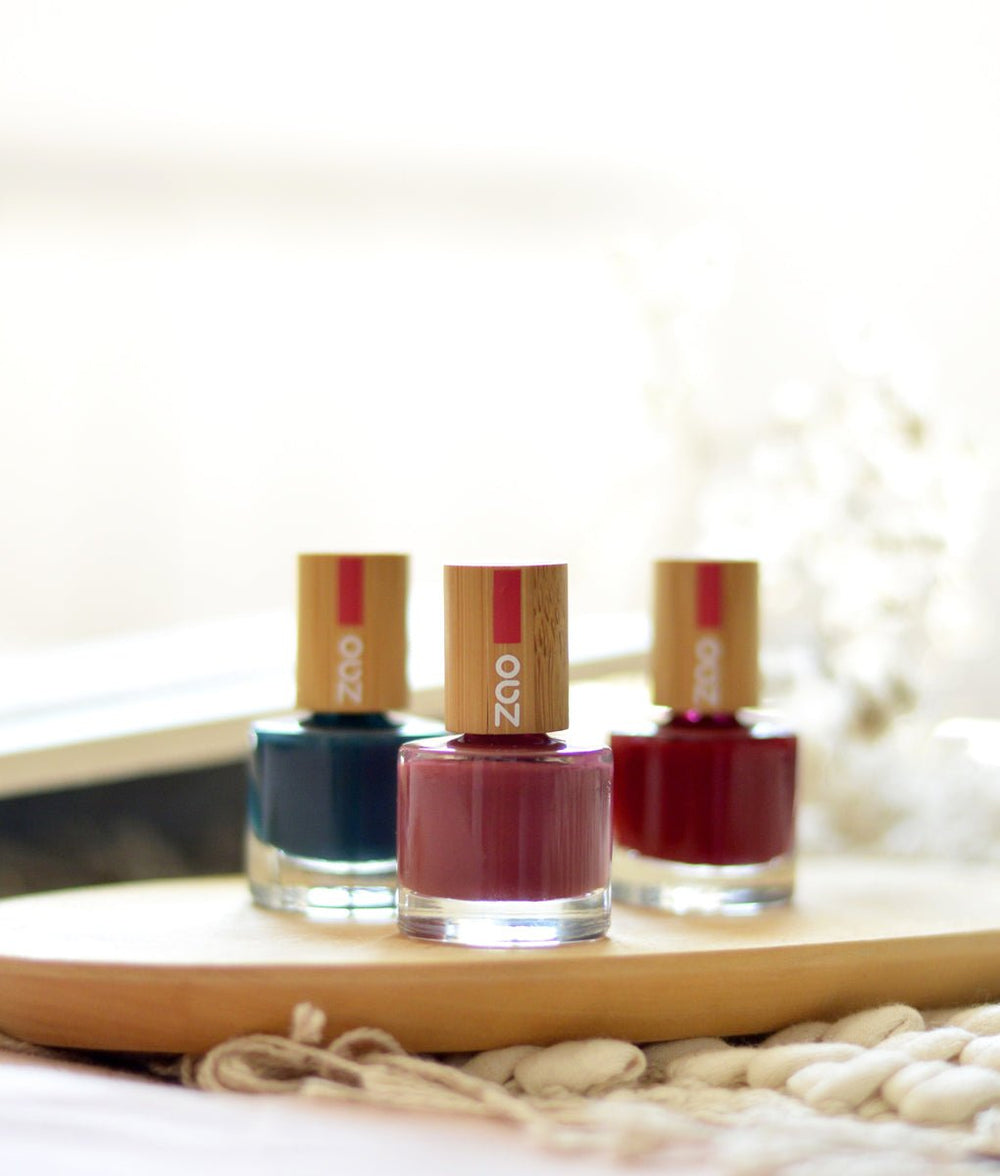 Zao Dark Nail Polish - Plastic Freedom