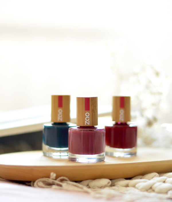 Zao Dark Nail Polish - Plastic Freedom